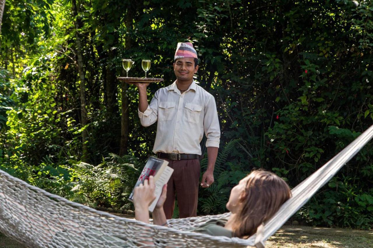 Tiger Tops Tharu Lodge Chitwan Exterior photo